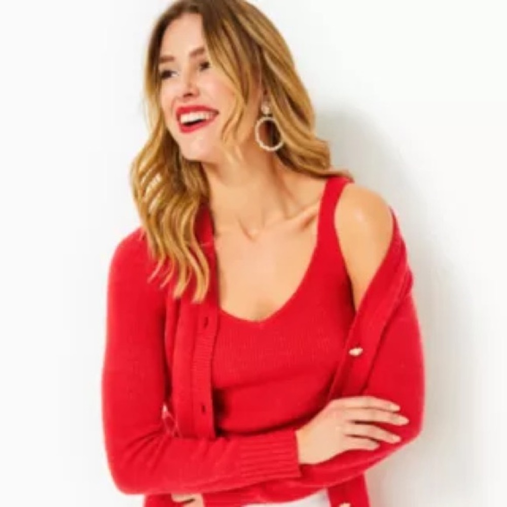 Leonette Sweater Set by Lilly Pulitzer. Brand new with tags.
AMARYLLIS RED
M